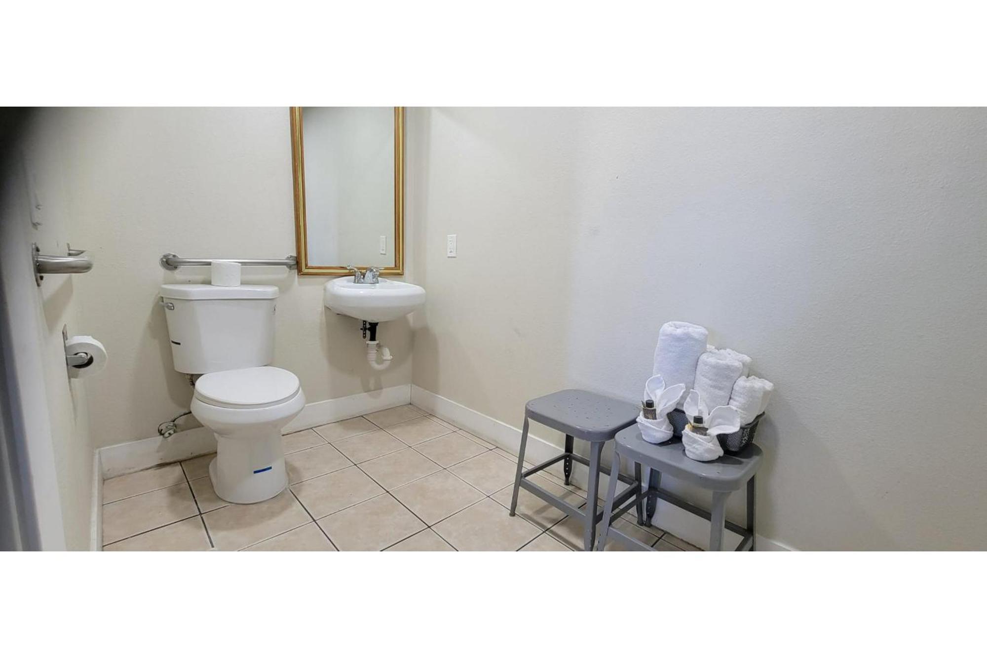 Hotel Avenida Victorville I 15 Εξωτερικό φωτογραφία